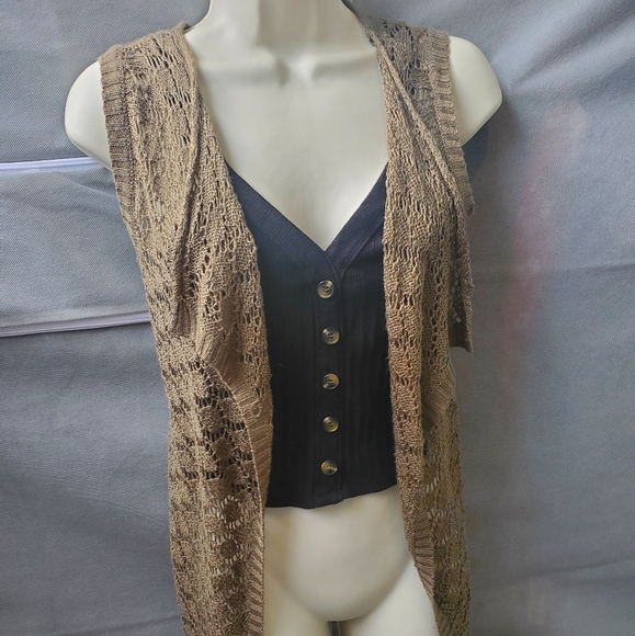 Vintage Khaki Green Boho Crochet Vest - Picture 5 of 11